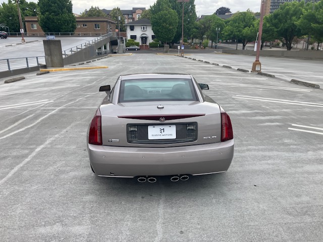 Used 2004 Cadillac XLR RWD image 4