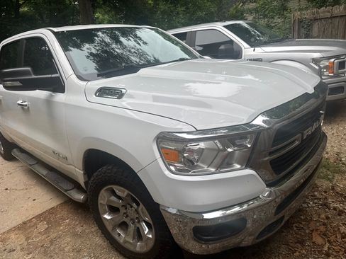 Used 2019 RAM 1500 Big Horn RWD image 9