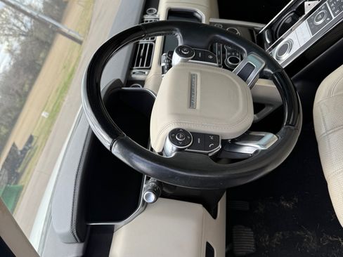Used 2016 Land Rover Range Rover HSE image 6