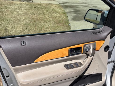 Used 2014 Lincoln MKX Sport Utility 4D w/ Equipment Group 102A image 11