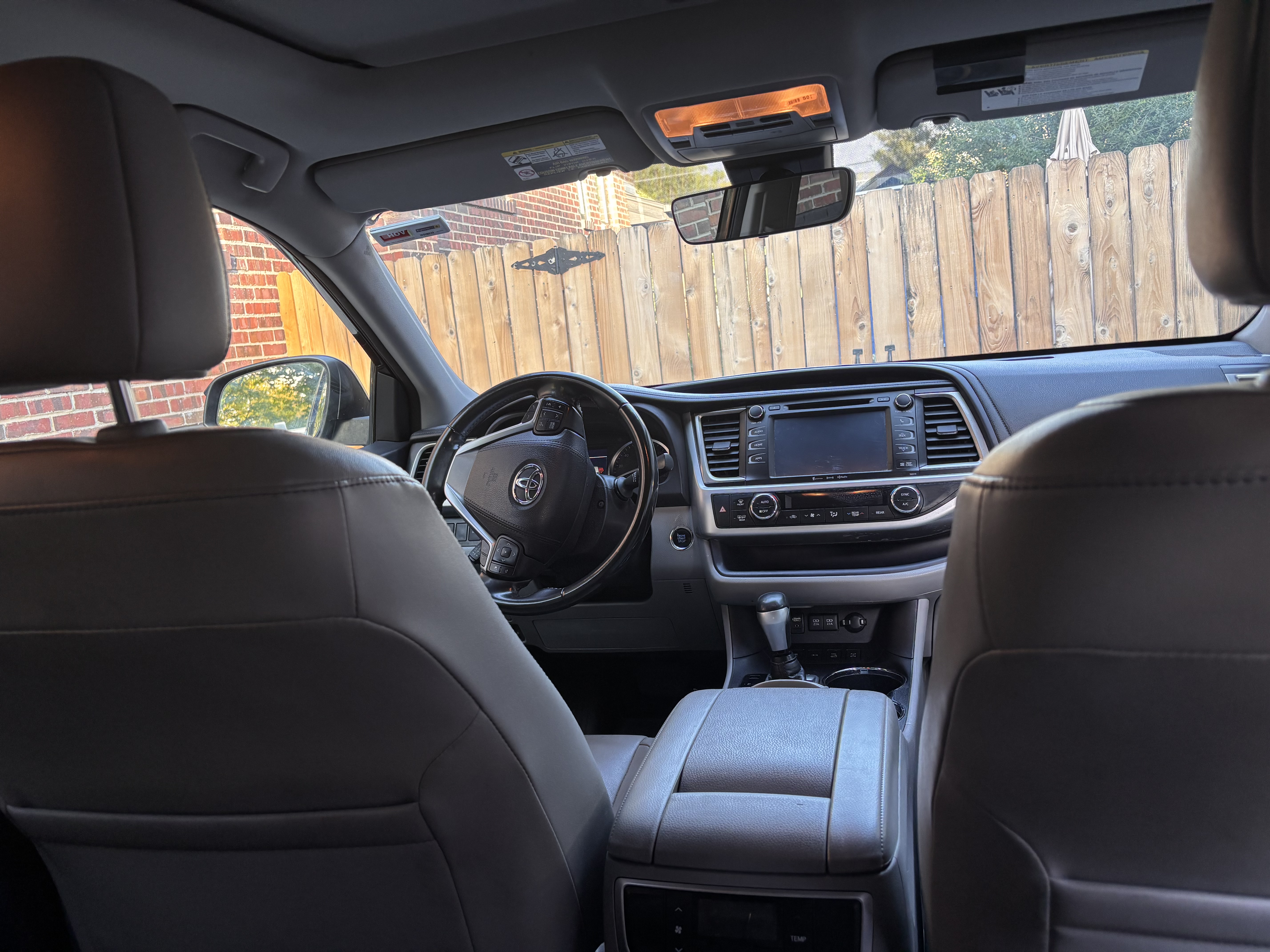 Used 2018 Toyota Highlander XLE AWD/4WD image 8