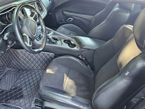 Used 2018 Dodge Challenger GT w/ GT Interior Package image 27