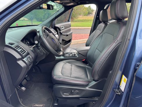 Used 2018 Ford Explorer Sport w/ Equipment Group 401A AWD/4WD image 11