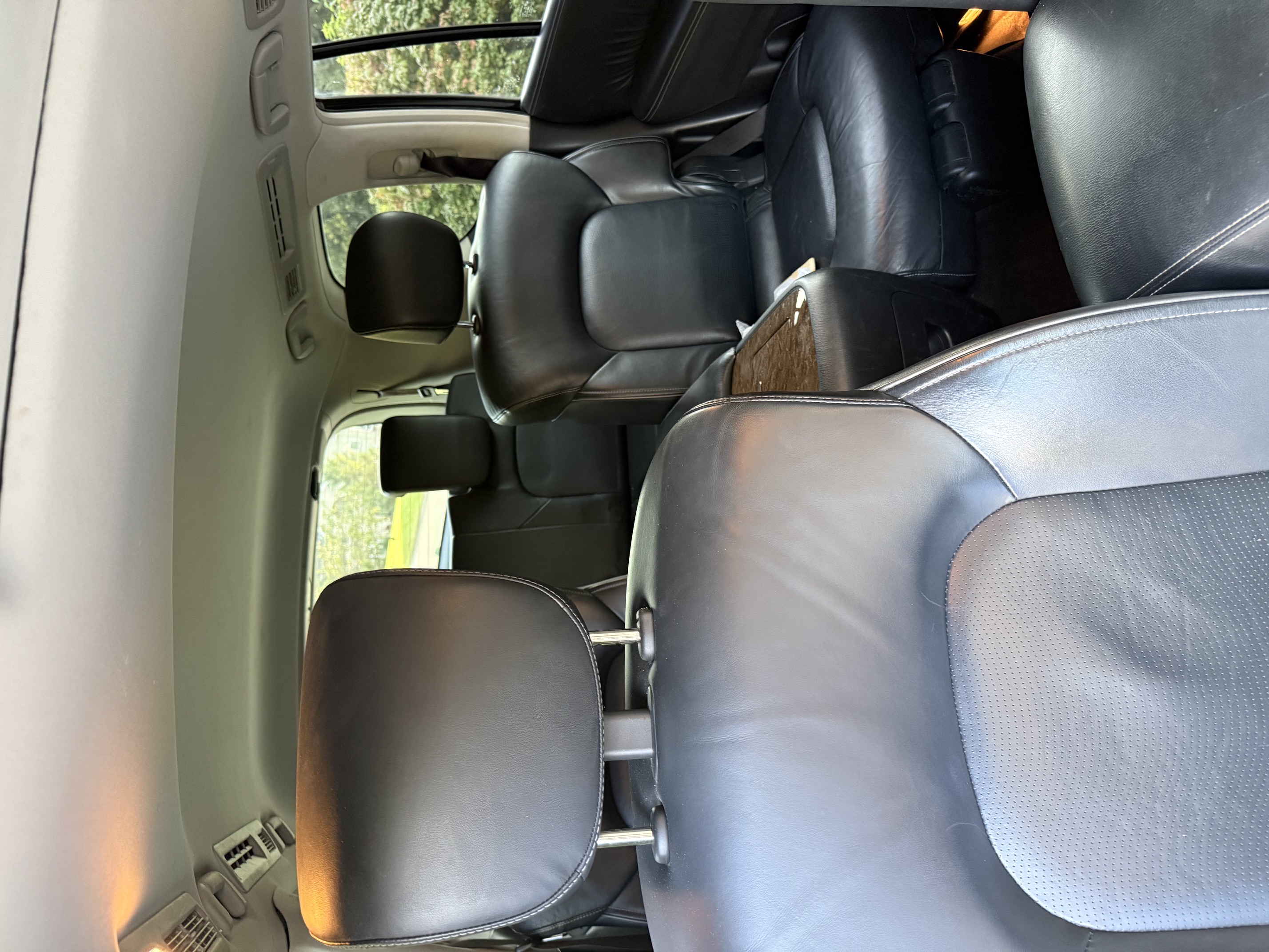 Used 2017 INFINITI QX80 4WD w/ Driver Assistance Package image 11