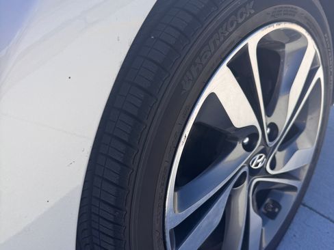 Used 2014 Hyundai Elantra Limited w/ Option Group 03 image 13