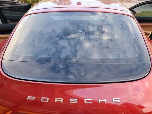 Used 2015 Porsche Panamera 4 image 4