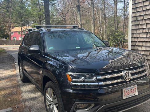 Used 2019 Volkswagen Atlas SEL image 2