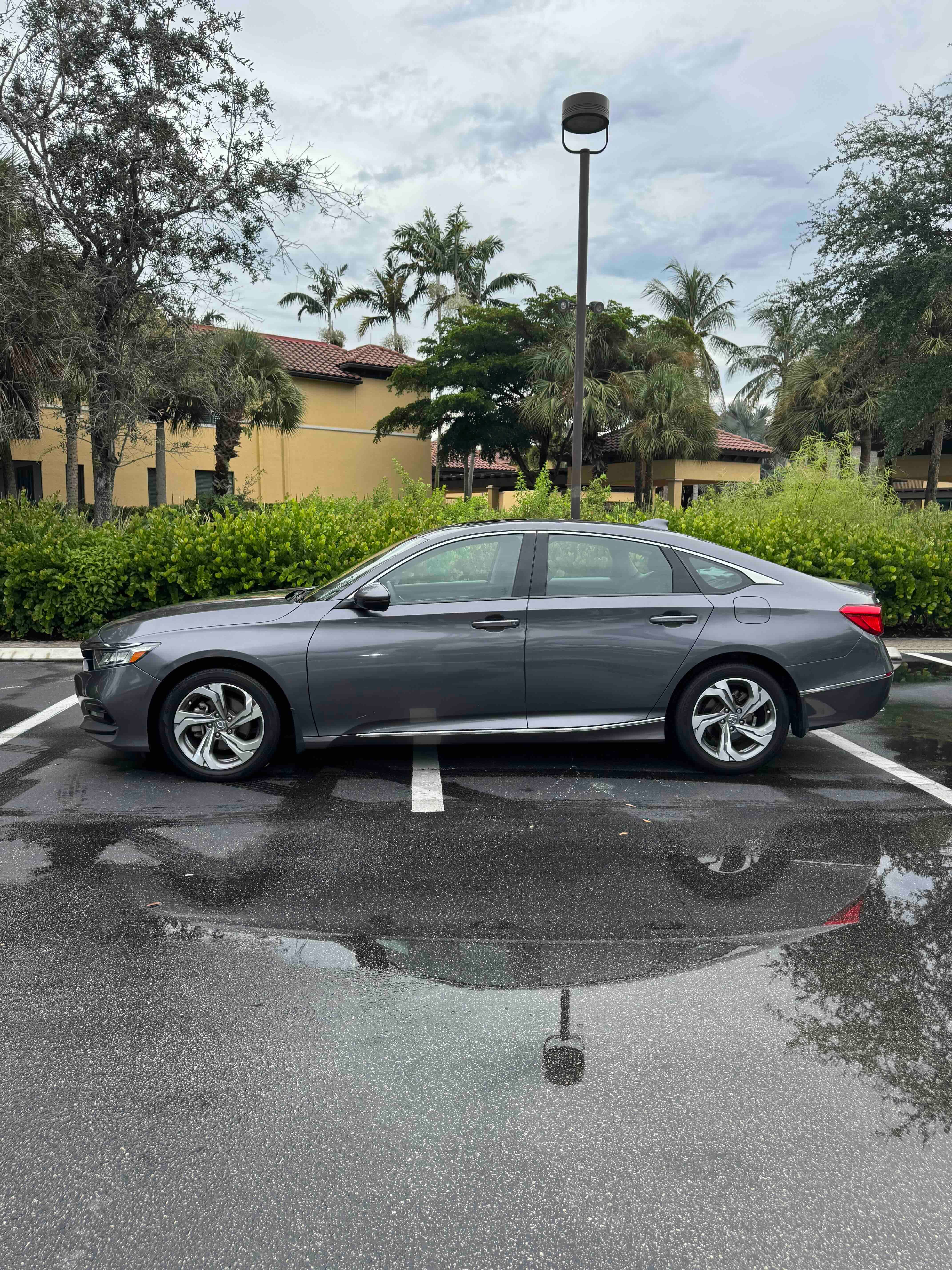 Used 2018 Honda Accord EX-L image 19