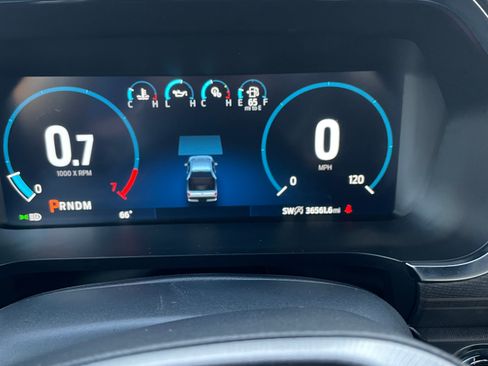 Used 2023 Ford F150 Platinum image 12