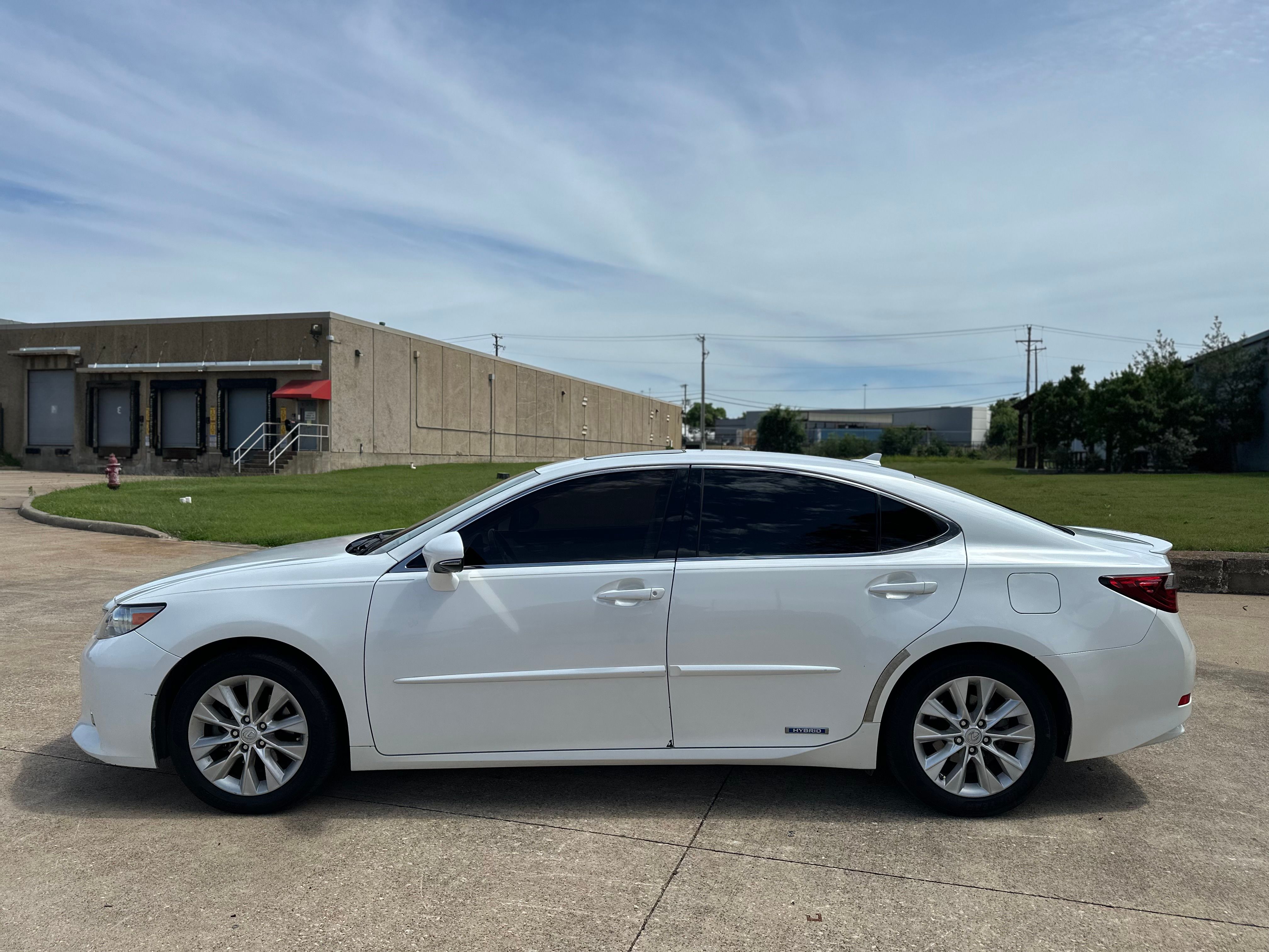 Used 2013 Lexus ES 300h w/ Luxury Pkg FWD image 21