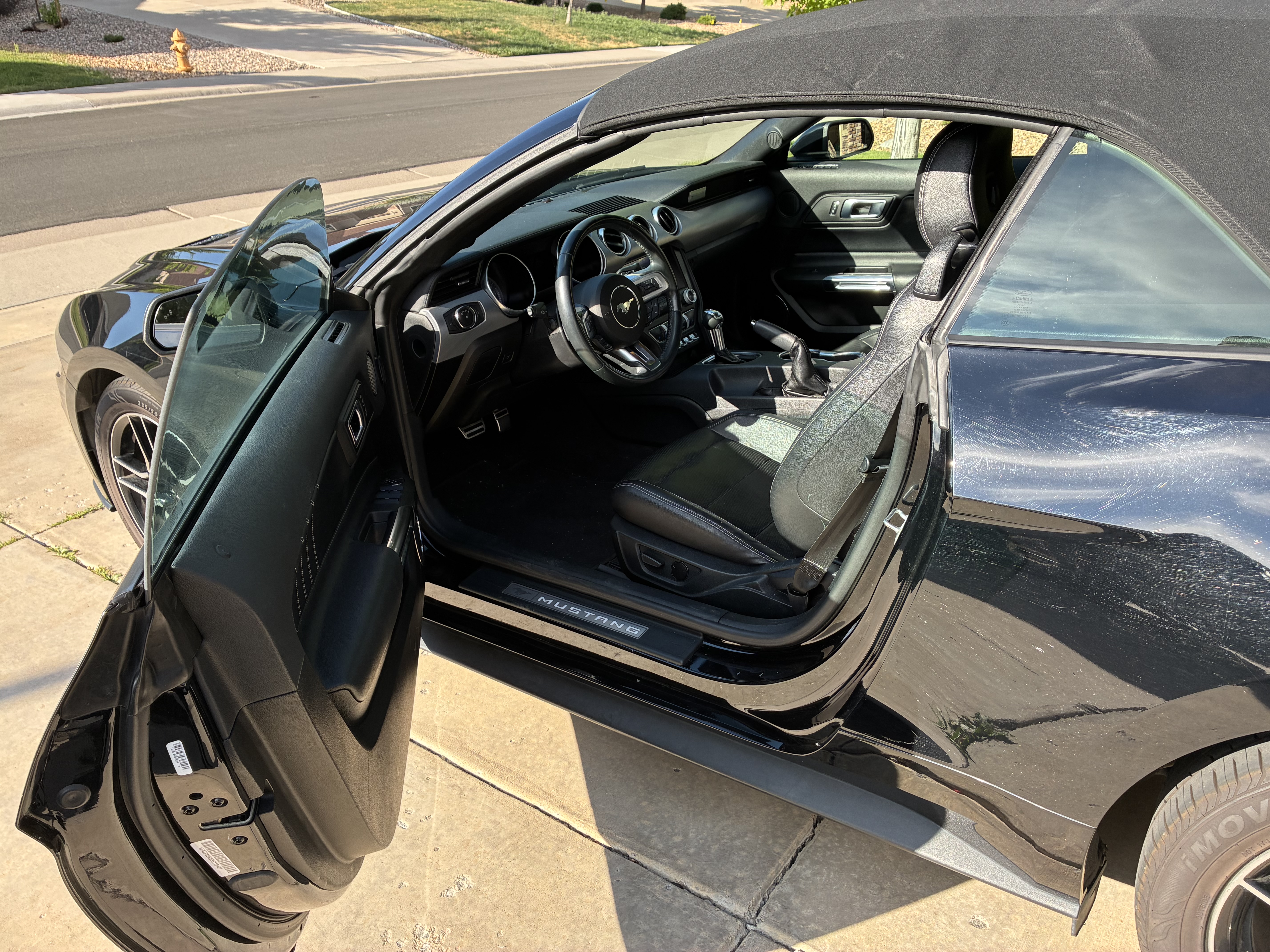 Used 2023 Ford Mustang Premium RWD image 9