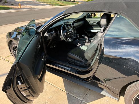 Used 2023 Ford Mustang Premium RWD image 9