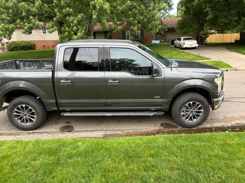Used 2015 Ford F150 XLT w/ Equipment Group 301A Mid AWD/4WD image 2
