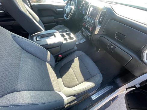 Used 2020 Chevrolet Silverado 1500 LT w/ Convenience Package image 16