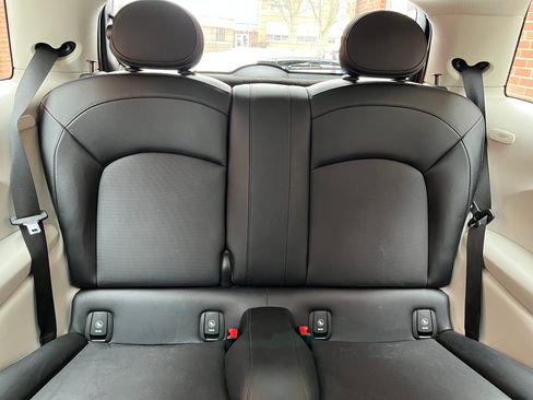 Used 2017 MINI Cooper 2-Door Hardtop FWD image 8