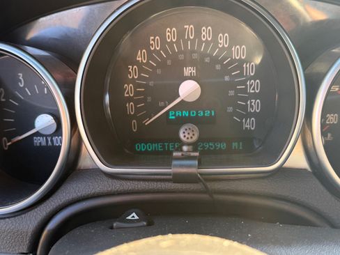 Used 2005 Chevrolet SSR Convertible Pickup 2D w/ Preferred Equipment Group image 15