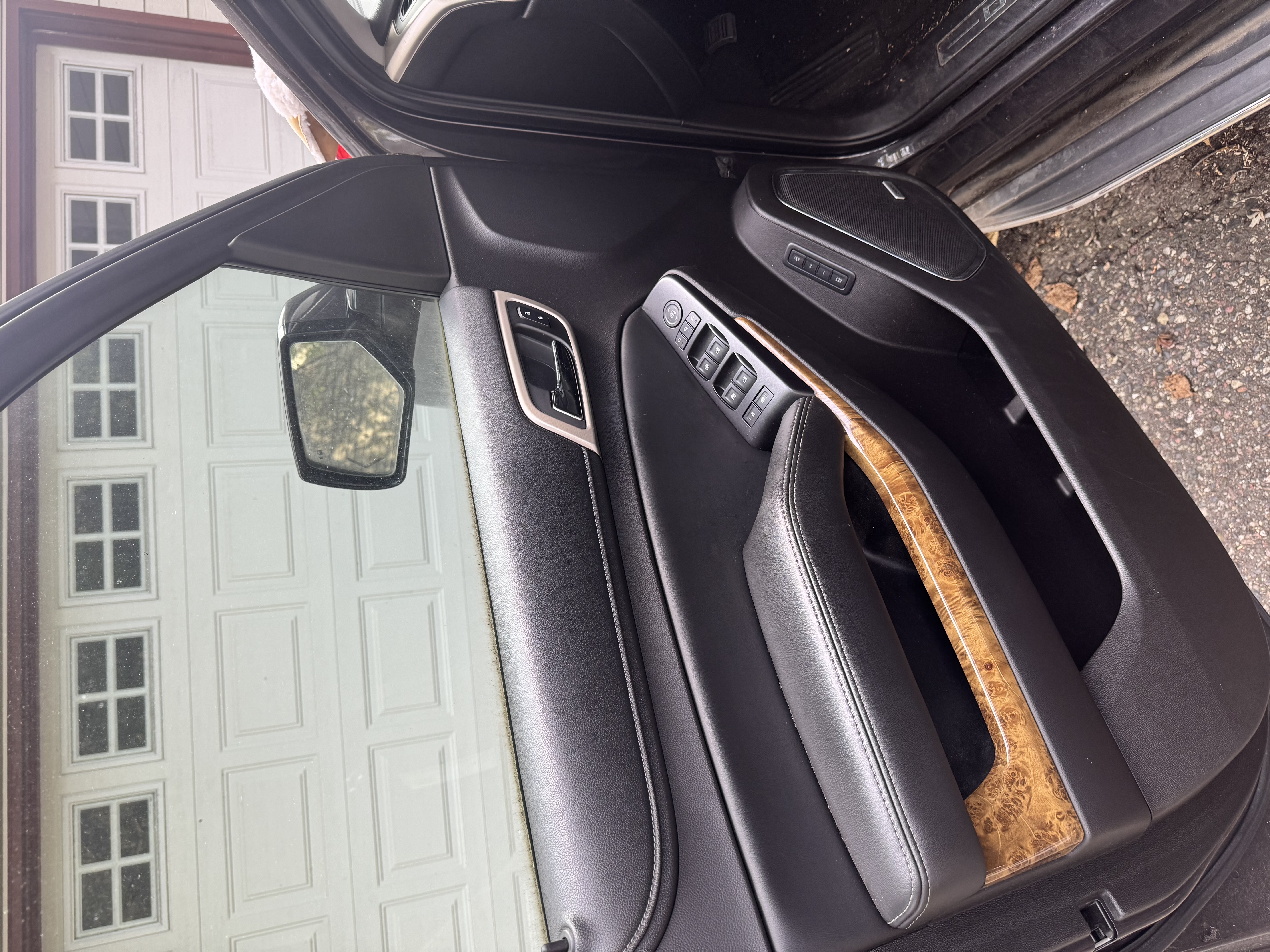 Used 2015 GMC Yukon Denali w/ Open Road Package AWD/4WD image 17
