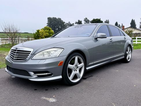 Used 2011 Mercedes-Benz S 550 image 1