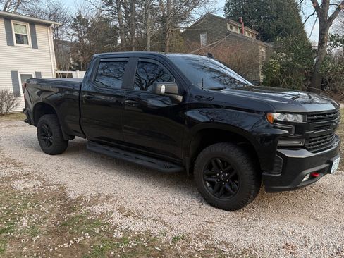 Used 2021 Chevrolet Silverado 1500 LT Trail Boss w/ Convenience Package II image 9