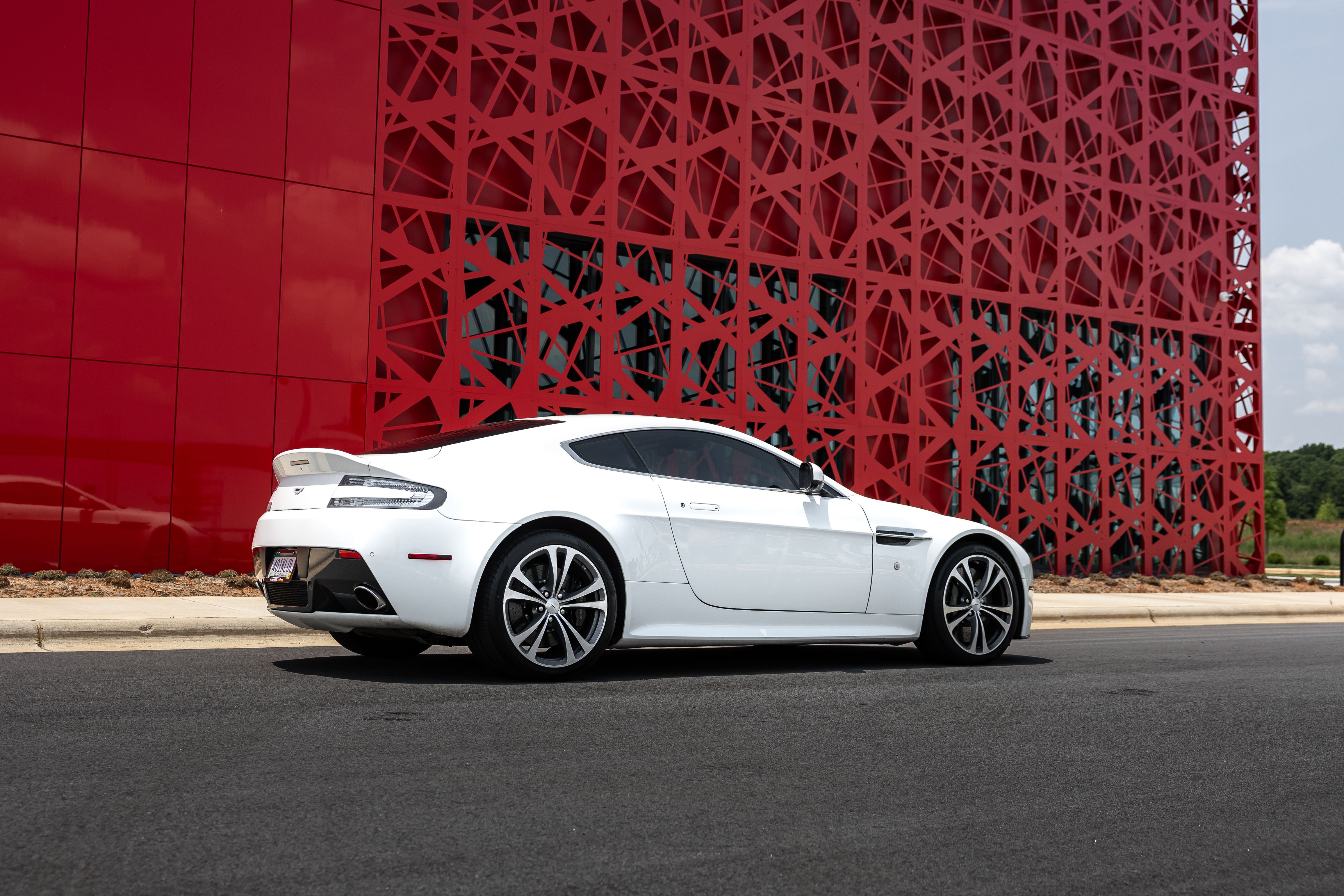 Used 2012 Aston Martin V12 Vantage Coupe RWD image 6