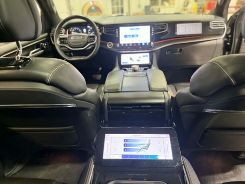 Used 2024 Jeep Grand Wagoneer Series II w/ Quick Order Packagew 28T image 17