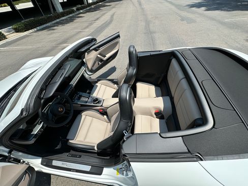 Used 2025 Porsche 911 Carrera image 22