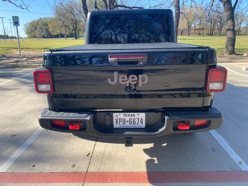 Used 2023 Jeep Gladiator Rubicon image 9