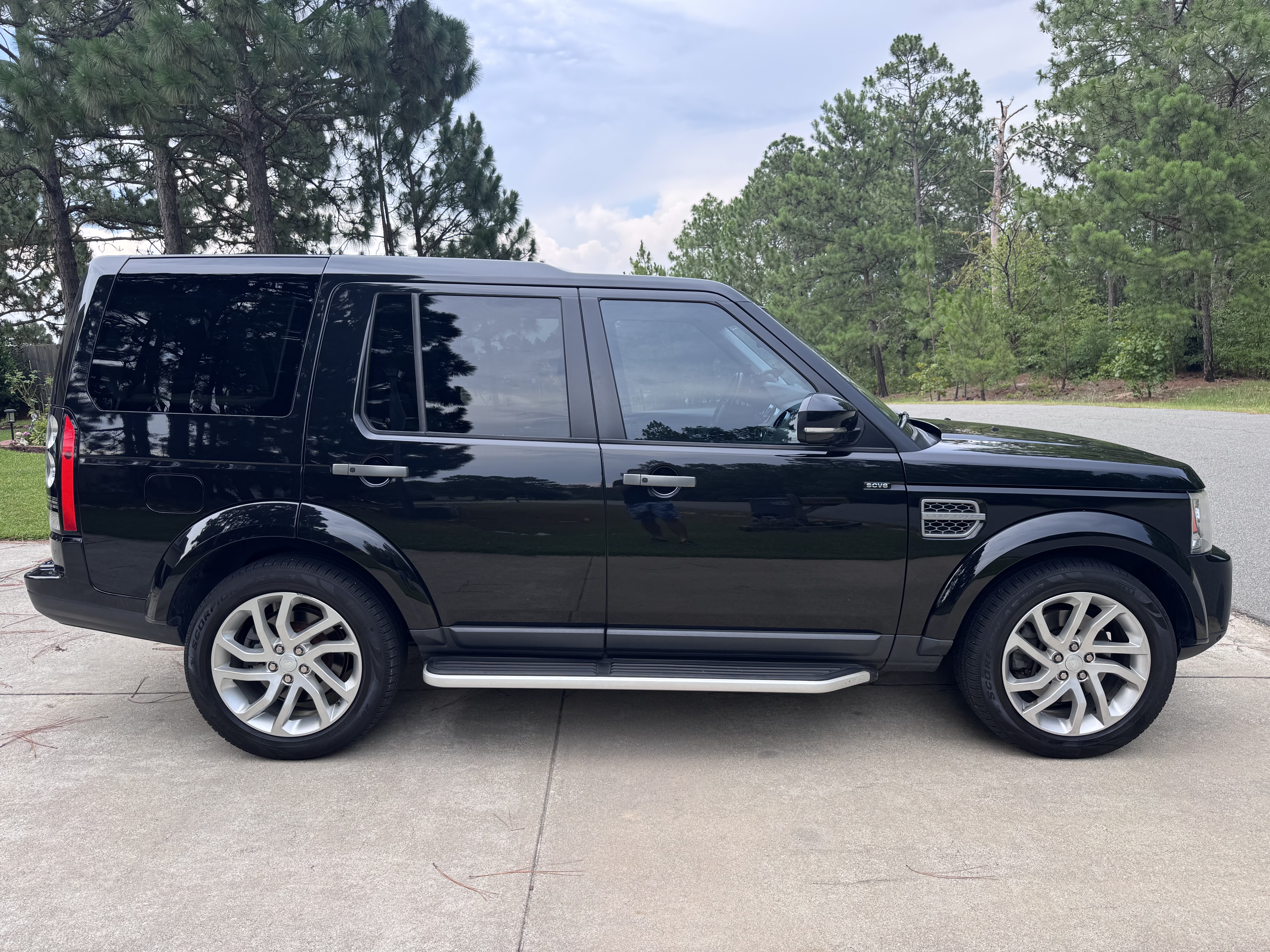 Used 2015 Land Rover LR4 HSE AWD/4WD image 5