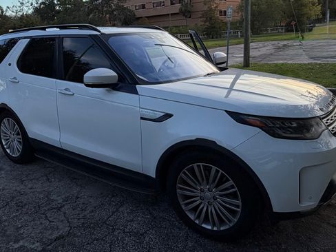 Used 2017 Land Rover Discovery HSE Luxury AWD/4WD image 13