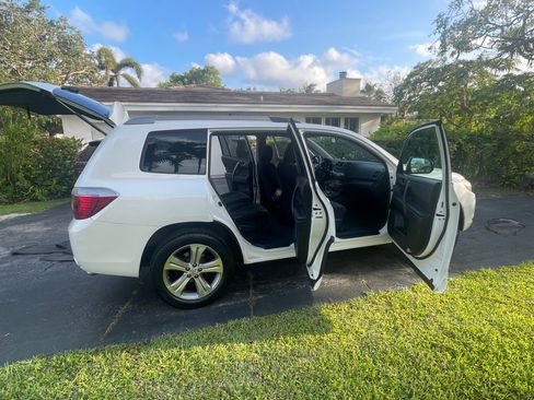Used 2009 Toyota Highlander Sport FWD image 24