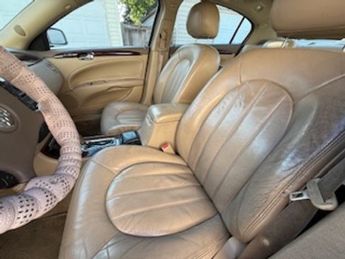 Used 2006 Buick Lucerne CXL w/ Luxury Package image 2