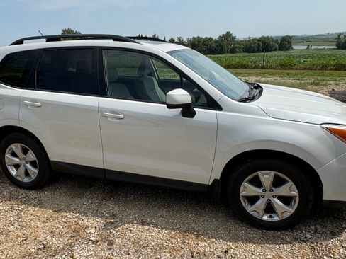 Used 2015 Subaru Forester 2.5i Premium w/ All-Weather Package AWD/4WD image 1
