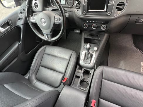 Used 2016 Volkswagen Tiguan S image 13