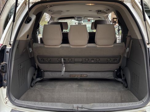 Used 2009 Nissan Quest S w/ Drivers Pkg image 11