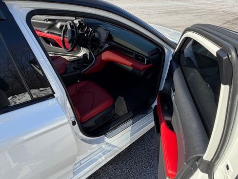 Used 2022 Toyota Camry XSE image 11