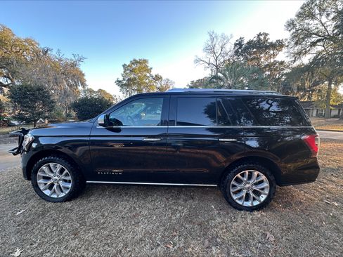 Used 2019 Ford Expedition Platinum image 1