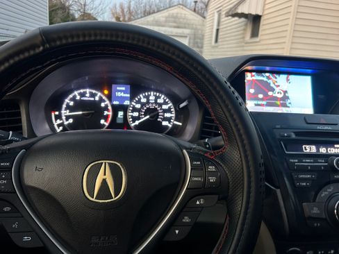 Used 2013 Acura ILX w/ Technology Package image 6