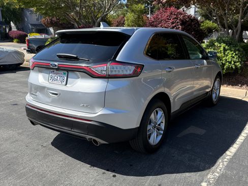 Used 2017 Ford Edge SEL w/ Equipment Group 201A FWD image 4