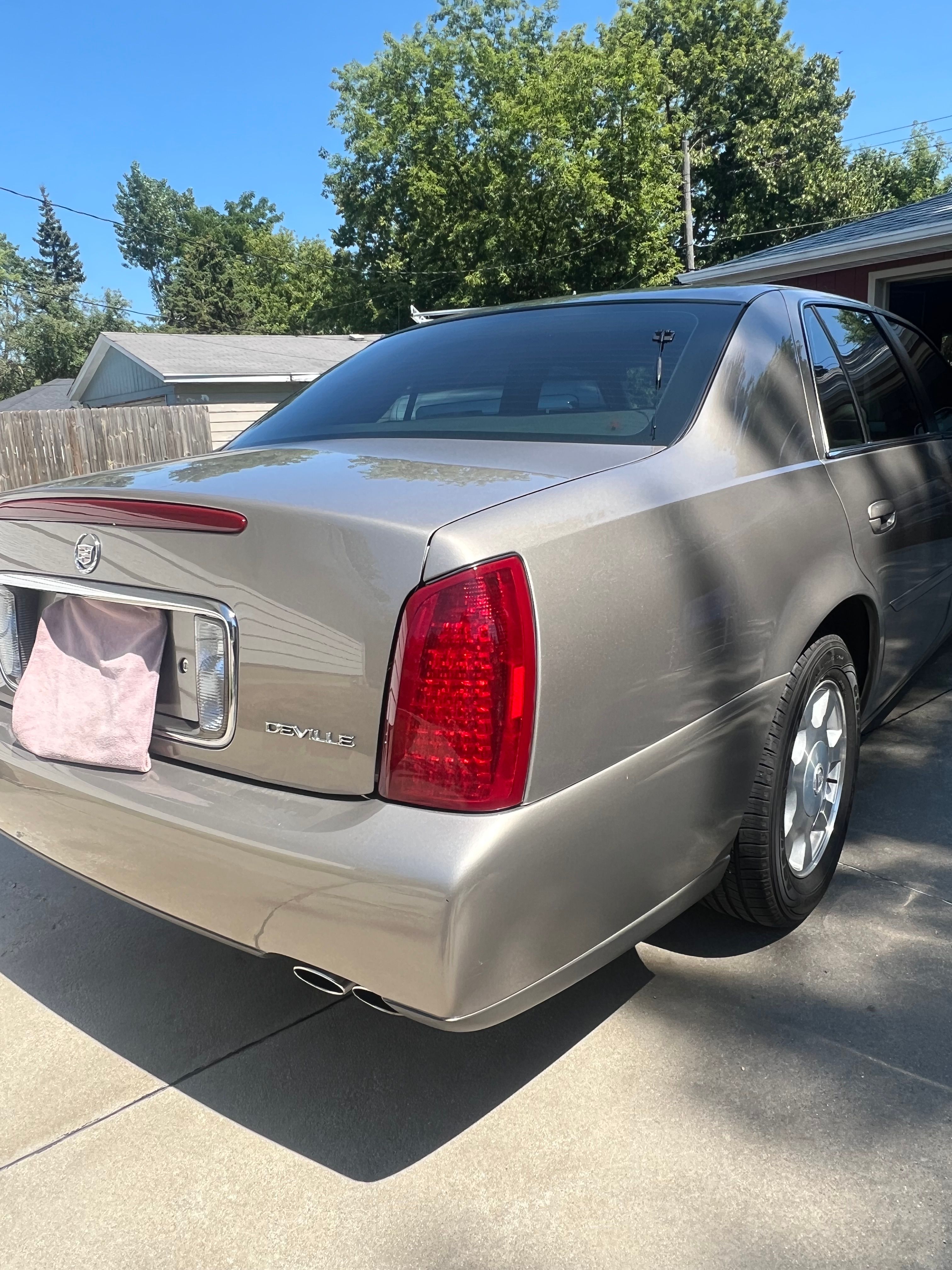 Used 2002 Cadillac De Ville FWD image 11