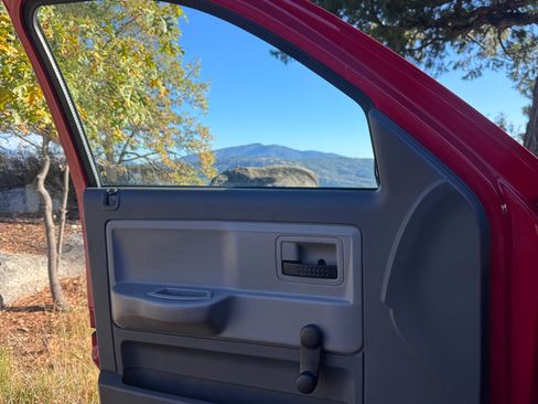 Used 2006 Dodge Dakota ST w/ Sport Appearance Group image 14