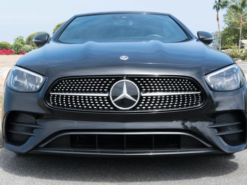 Used 2022 Mercedes-Benz E 450 E 450 Cabriolet 2D image 1