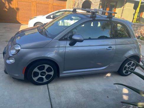 Used 2016 FIAT 500 e image 2