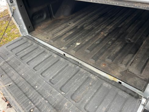 Used 2010 Ford F150 Lariat image 5