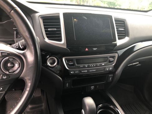 Used 2019 Honda Ridgeline Black Edition image 16