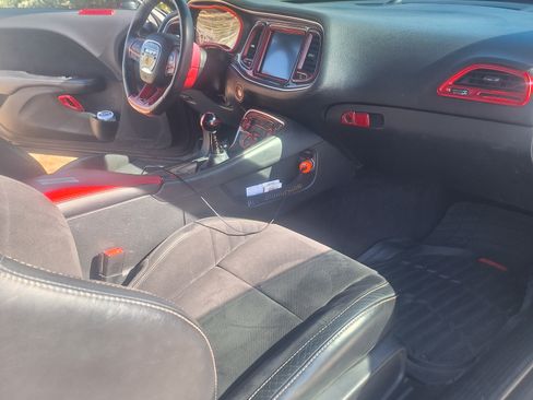 Used 2016 Dodge Challenger SRT Hellcat image 12