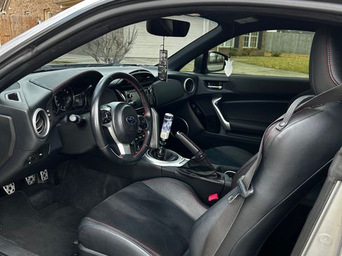 Used 2018 Subaru BRZ Limited w/ Popular Package #3 image 5