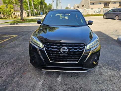 Used 2021 Nissan Kicks SR FWD image 1