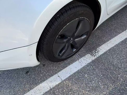 Used 2019 Tesla Model 3 Long Range image 17