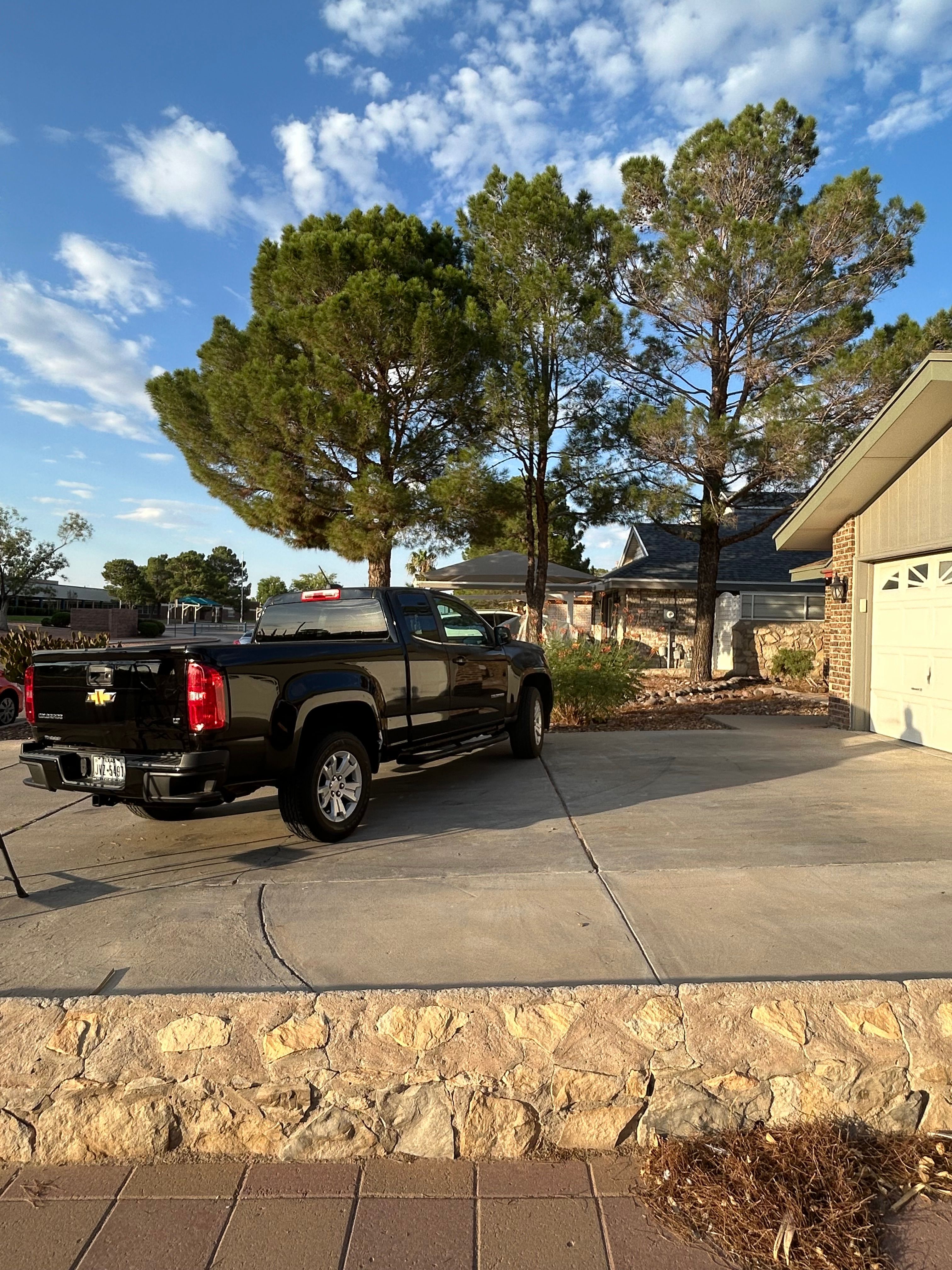 Used 2015 Chevrolet Colorado LT RWD image 6
