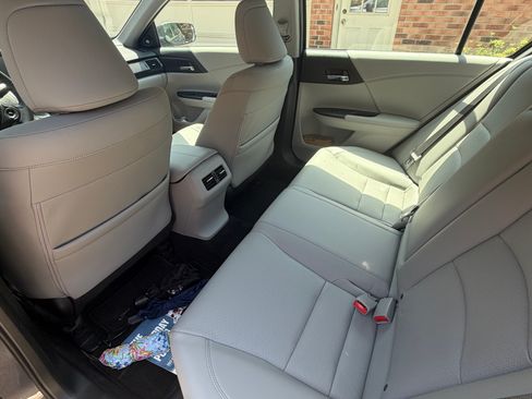 Used 2015 Honda Accord EX-L image 10